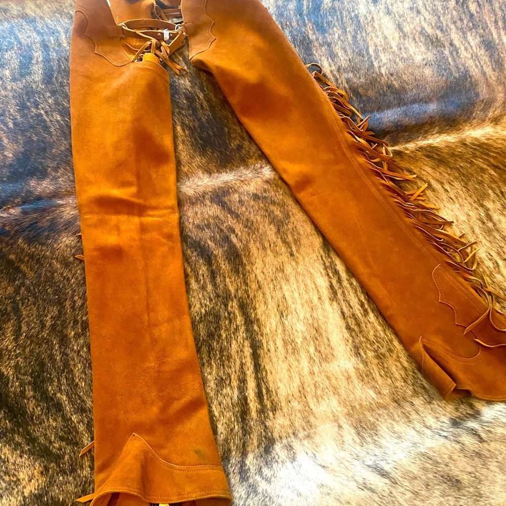 Chaps.  Western pleasure.  Like new. Worn once.  Suede